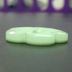 Small Flower Buttons Mint Green (15mm/24L)