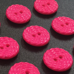 Maze Swirl Buttons Cerise (15mm/24L)