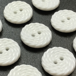 Maze Swirl Buttons White (15mm/24L)