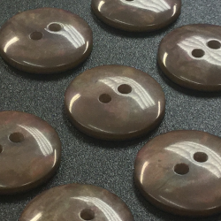 Mother of Pearl Buttons Brown (18mm/28L)