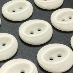 Oval Centred Buttons White (19mm/30L)