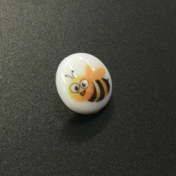 White Toggle Buttons (15mm/24L) Bee