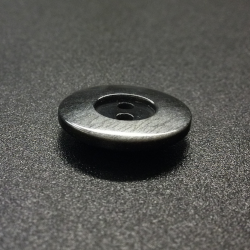 Black Plate Shimmer Buttons (18mm/28L)