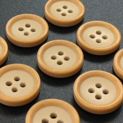 Beige Painted Wooden Buttons (15mm/24L)