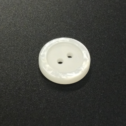 White Easy Match Ring-Edged Buttons (16mm/26L)