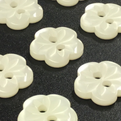 Small Flower Buttons Cream (12mm/20L)