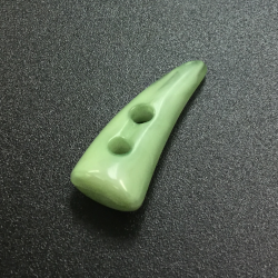 Horn Buttons Green (32mm x 14mm)